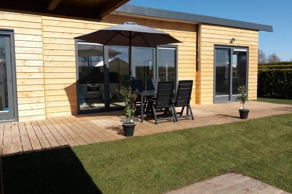 Luxe Vakantie Bungalow Met 3 Slaapkamers Dronrijp Kültér fotó