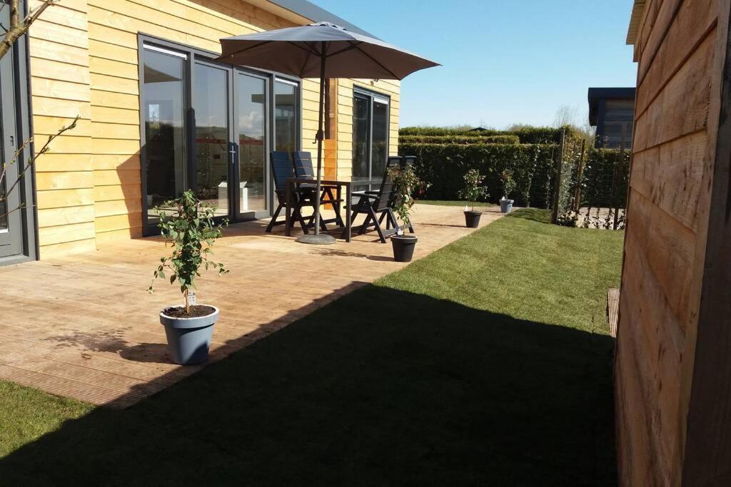 Luxe Vakantie Bungalow Met 3 Slaapkamers Dronrijp Kültér fotó